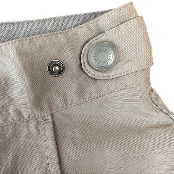 Woolrich Nylon Outdoor Adventure Shorts with Mesh Vent in Dark Stone - Picture 4 of 10